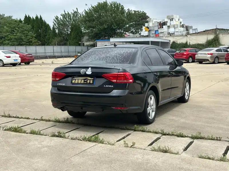 2017 Volkswagen Lavida 1.6L Automatic Fashion Edition — миниатюра 7