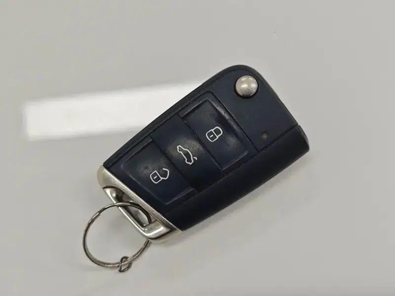 2022 Volkswagen Lavida 1.5L Automatic Comfort Edition — миниатюра 11