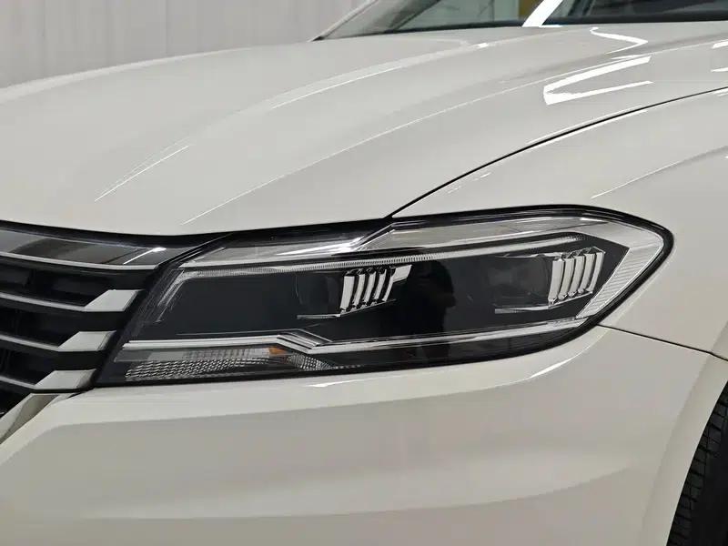 2022 Volkswagen Lavida 1.5L Automatic Comfort Edition — миниатюра 12