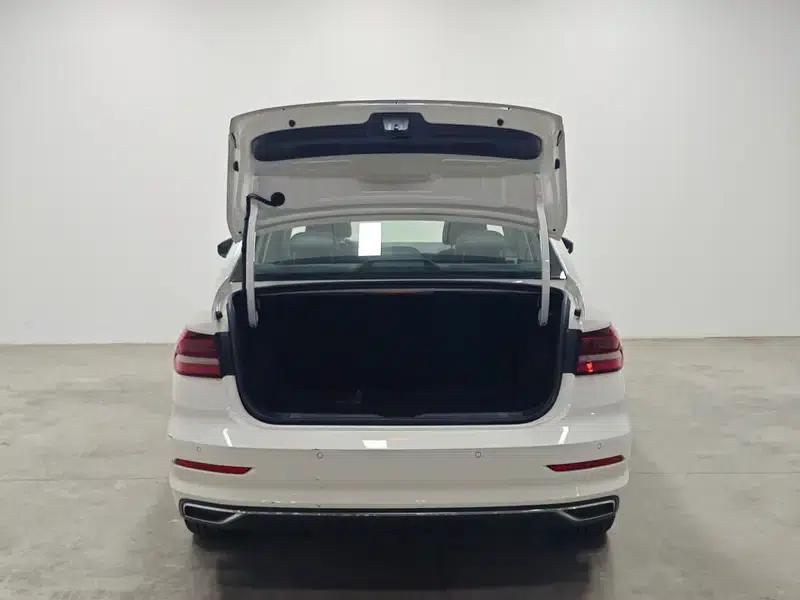 2022 Volkswagen Lavida 1.5L Automatic Comfort Edition — миниатюра 20
