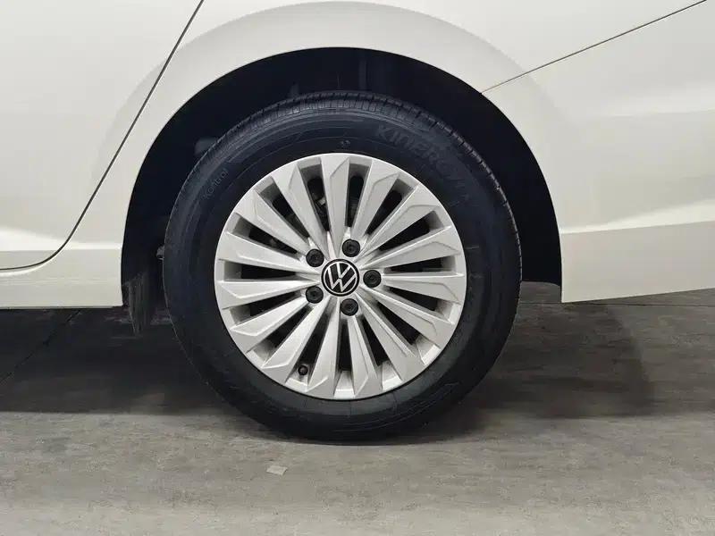 2022 Volkswagen Lavida 1.5L Automatic Comfort Edition — миниатюра 9
