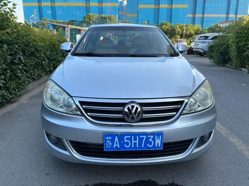 2011 Volkswagen Lavida 1.6L Automatic Premium Edition — миниатюра 2