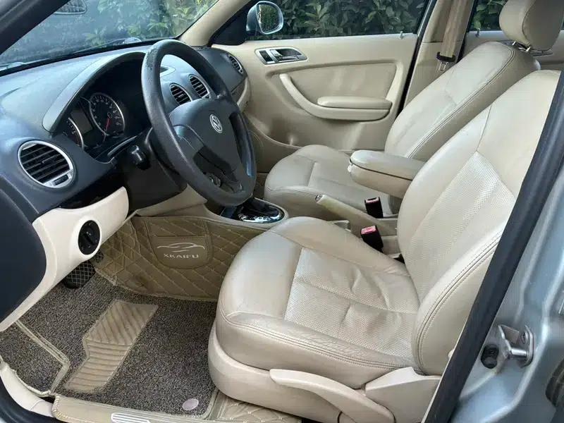 2011 Volkswagen Lavida 1.6L Automatic Premium Edition — миниатюра 10