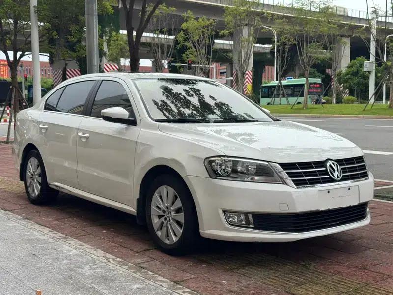 2013 Volkswagen Lavida Classic Facelift 1.6L Automatic Fashion Edition — миниатюра 3