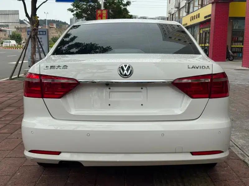 2013 Volkswagen Lavida Classic Facelift 1.6L Automatic Fashion Edition — миниатюра 5