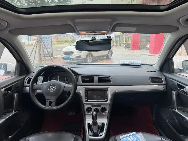 2013 Volkswagen Lavida Classic Facelift 1.6L Automatic Fashion Edition — миниатюра 7