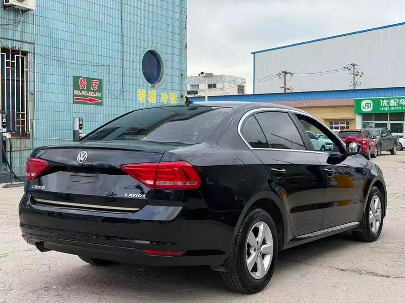 2015 Volkswagen Lavida 1.6L Manual Fashion Edition — миниатюра 6