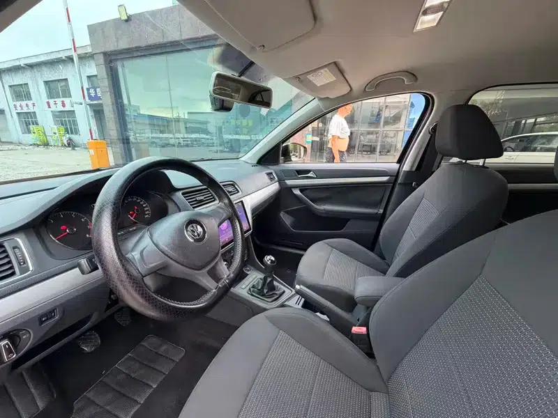2015 Volkswagen Lavida 1.6L Manual Fashion Edition — миниатюра 8