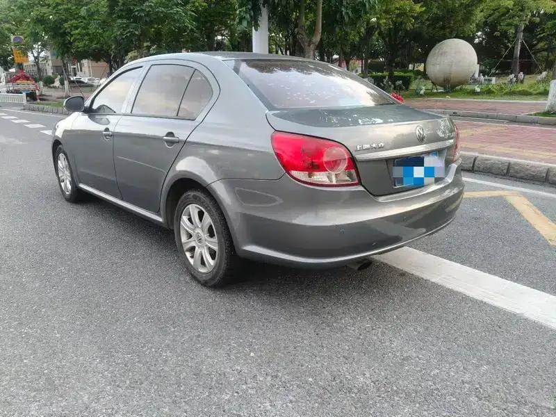 Lavida 2008 1.6L Automatic Premium Edition — миниатюра 4