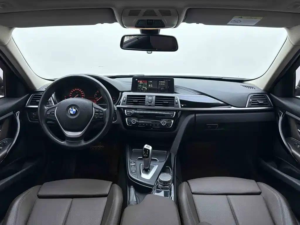 BMW 3 Series 2019 320Li Fashion Edition — миниатюра 14