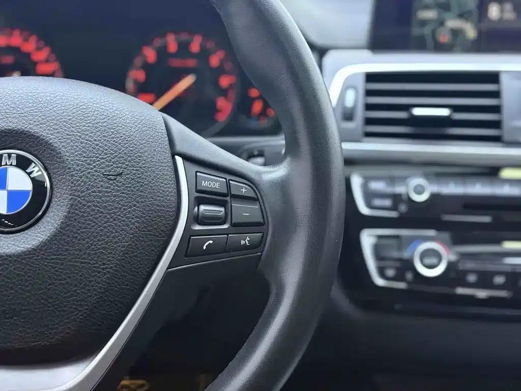 BMW 3 Series 2019 320Li Fashion Edition — миниатюра 24