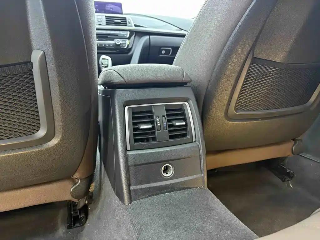 BMW 3 Series 2019 320Li Fashion Edition — миниатюра 27
