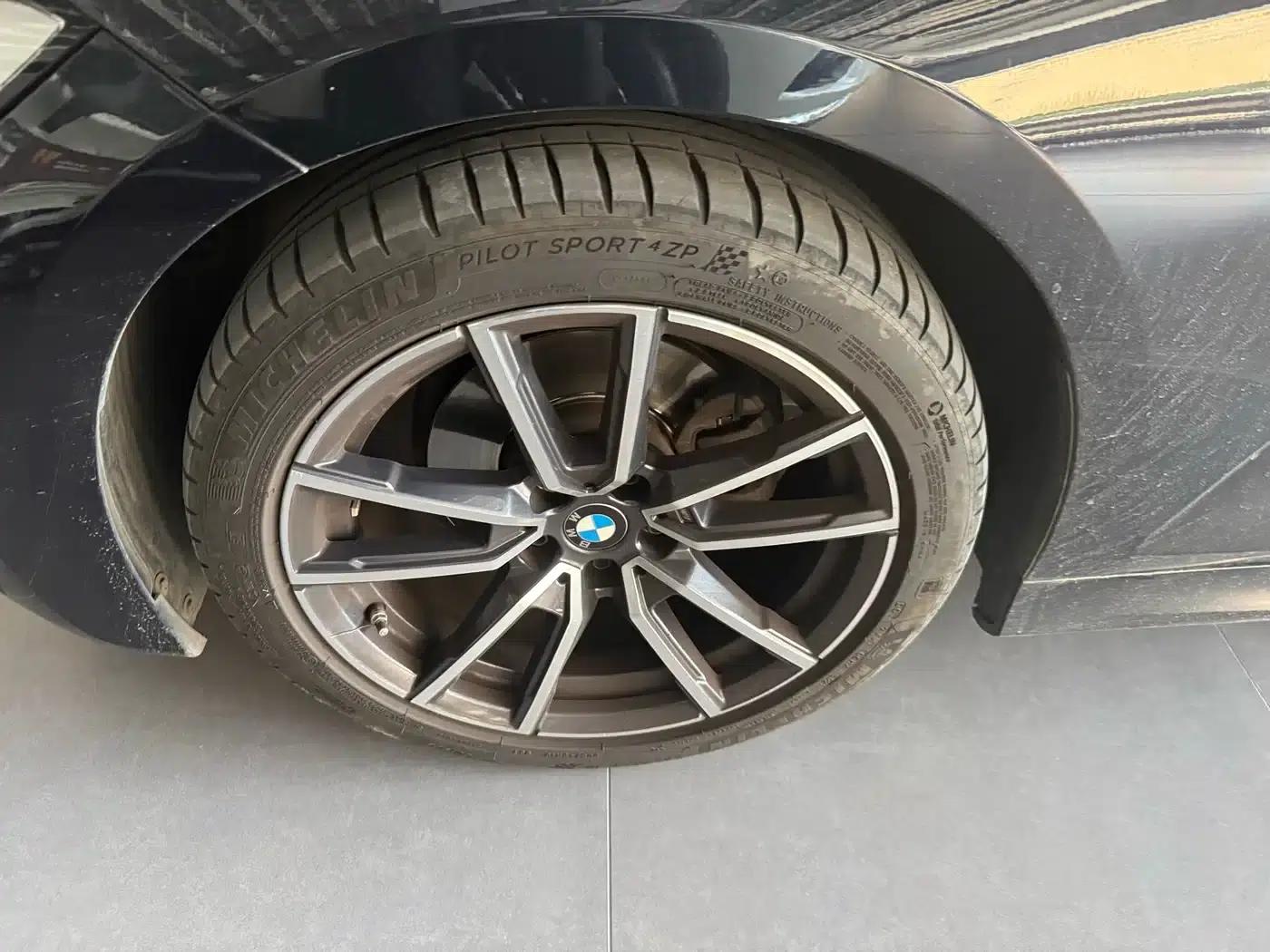 2022 BMW 3 Series 325Li M Sport Package — миниатюра 2