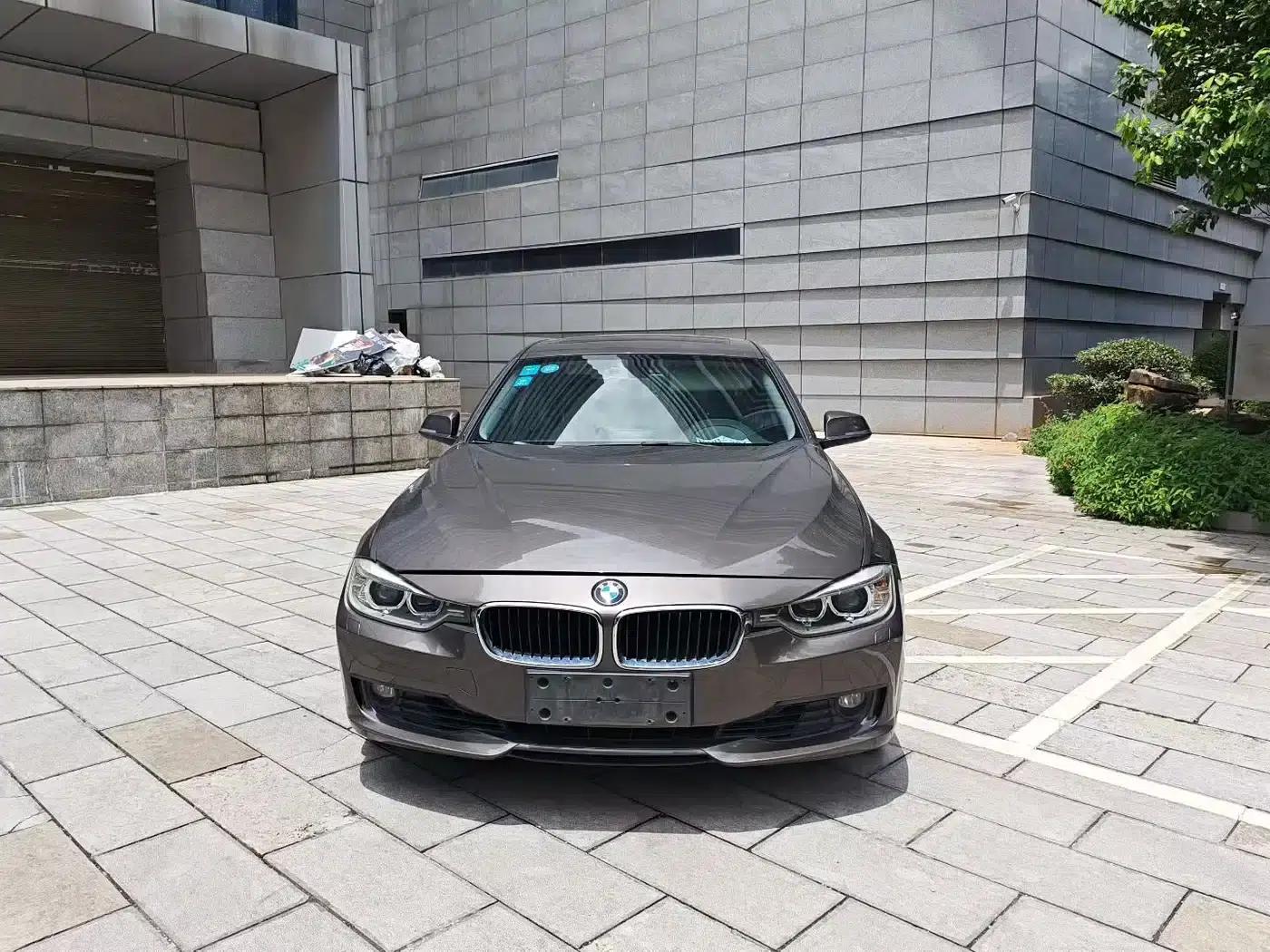 BMW 3 Series 2013 320i Fashion Edition — миниатюра 2