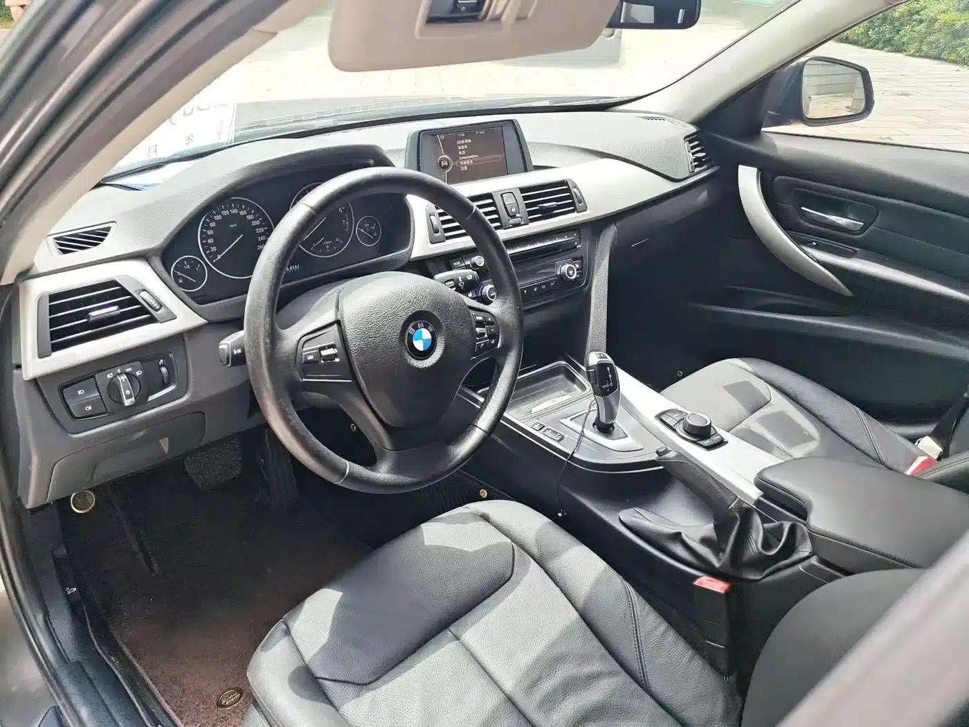 BMW 3 Series 2013 320i Fashion Edition — миниатюра 6