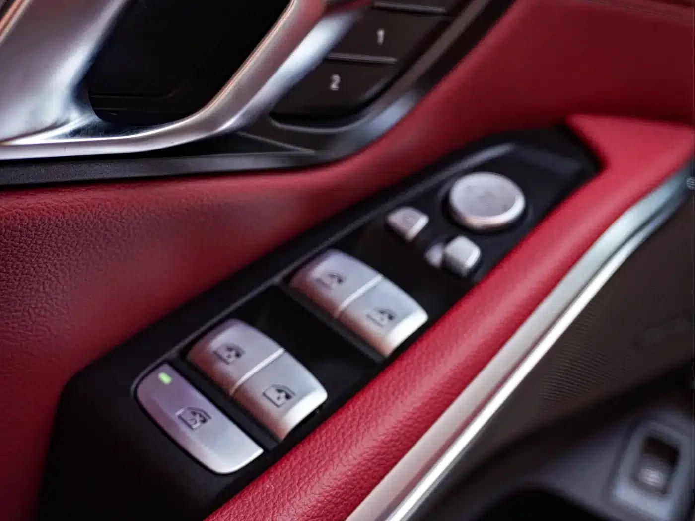 2025 BMW 3 Series 330Li M Sport Shadow Edition — миниатюра 11