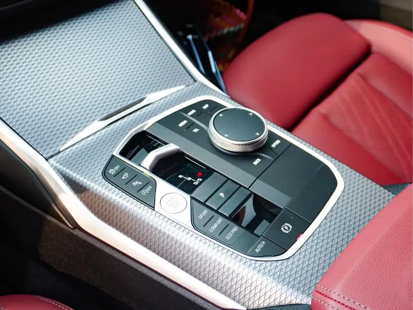 2025 BMW 3 Series 330Li M Sport Shadow Edition — миниатюра 15