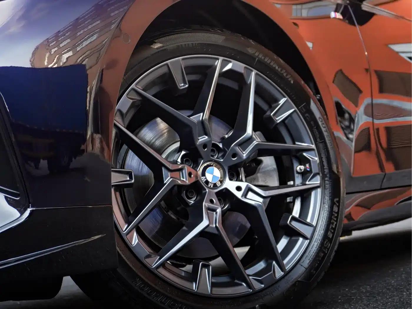 2025 BMW 3 Series 330Li M Sport Shadow Edition — миниатюра 8