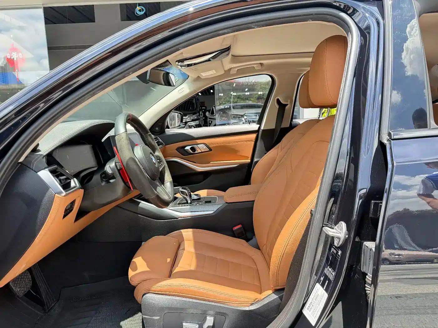 2020 BMW 3 Series 330i M Sport Shadow Edition — миниатюра 13