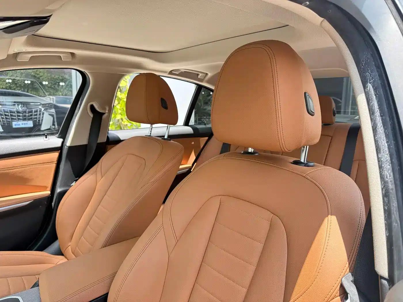 2020 BMW 3 Series 330i M Sport Shadow Edition — миниатюра 14