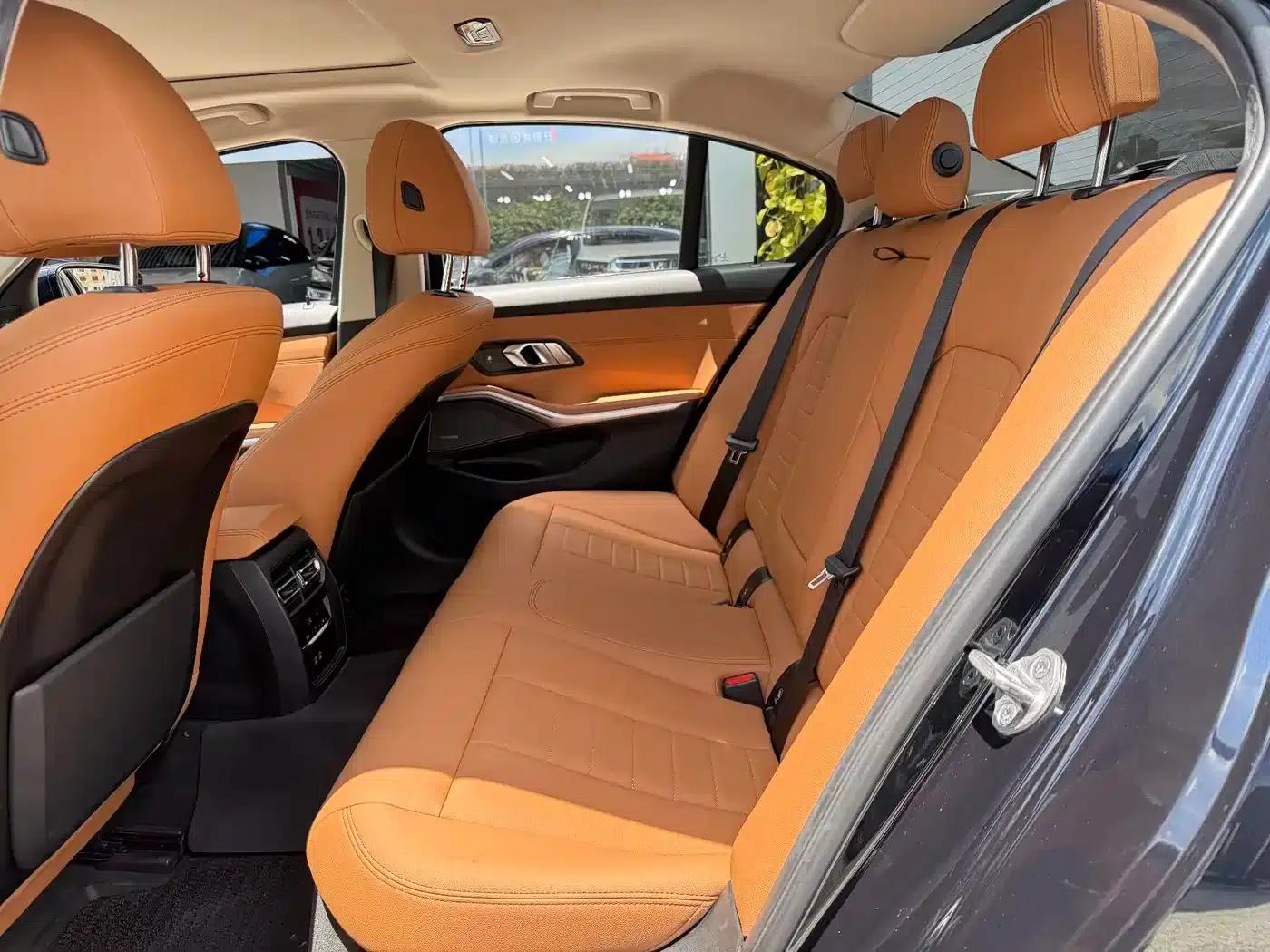 2020 BMW 3 Series 330i M Sport Shadow Edition — миниатюра 16