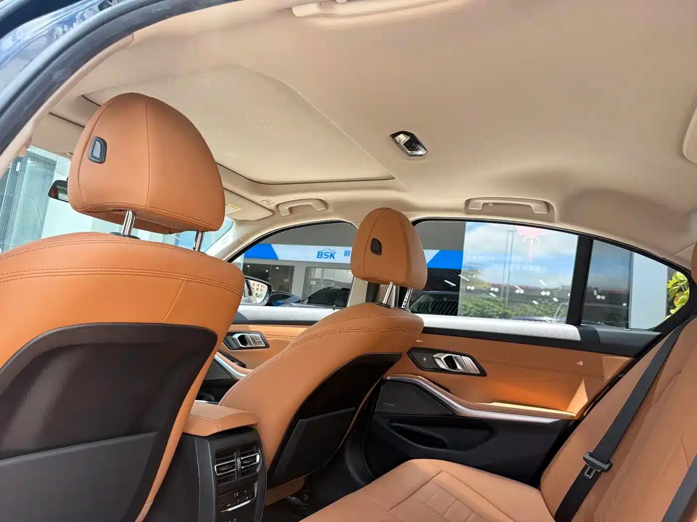 2020 BMW 3 Series 330i M Sport Shadow Edition — миниатюра 17