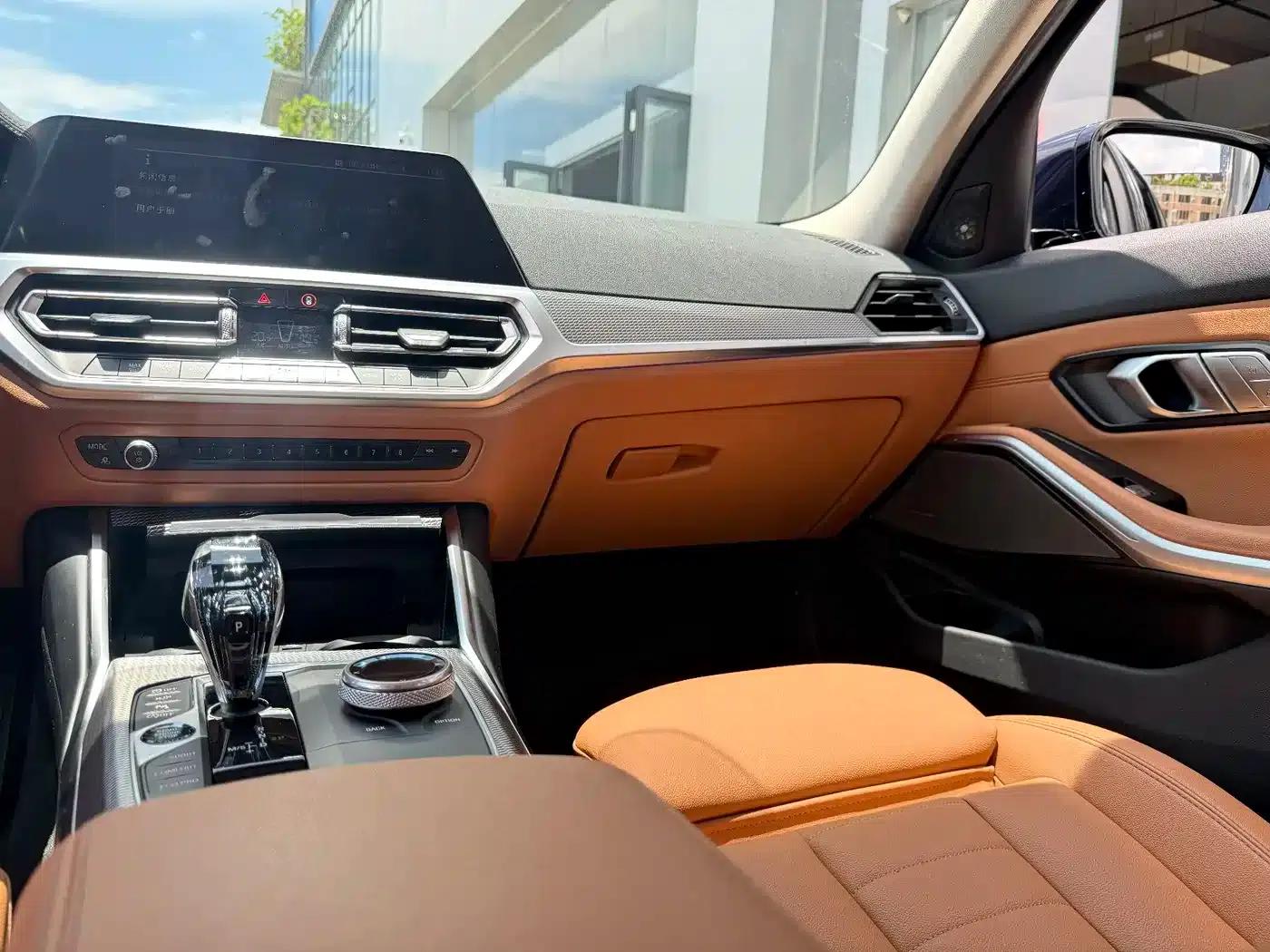 2020 BMW 3 Series 330i M Sport Shadow Edition — миниатюра 20