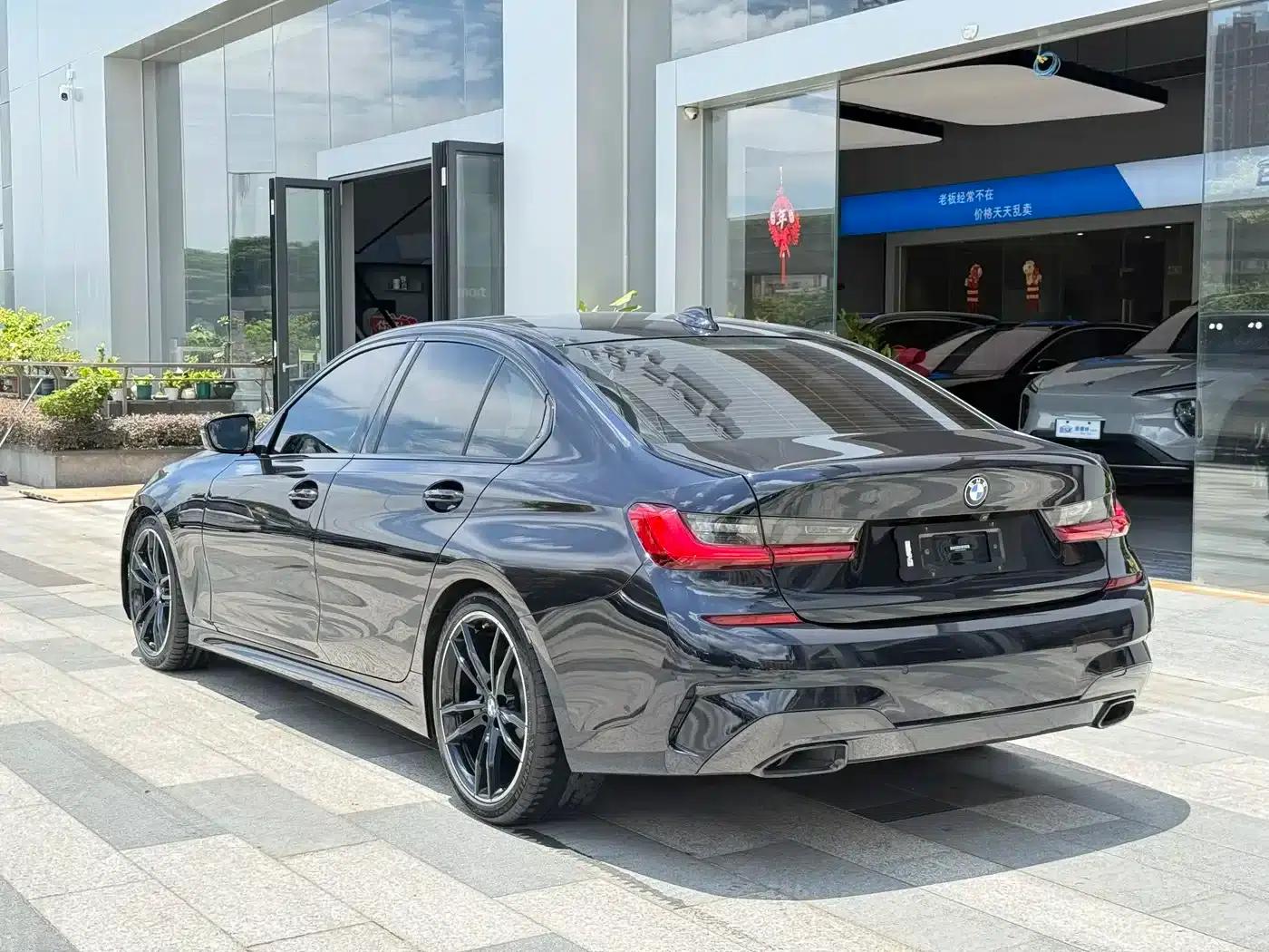 2020 BMW 3 Series 330i M Sport Shadow Edition — миниатюра 4