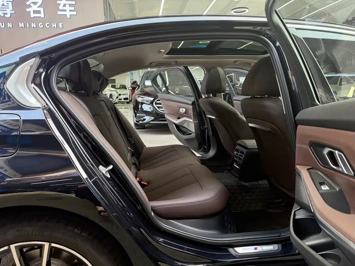 2023 BMW 3 Series 325Li M Sport Package — миниатюра 17