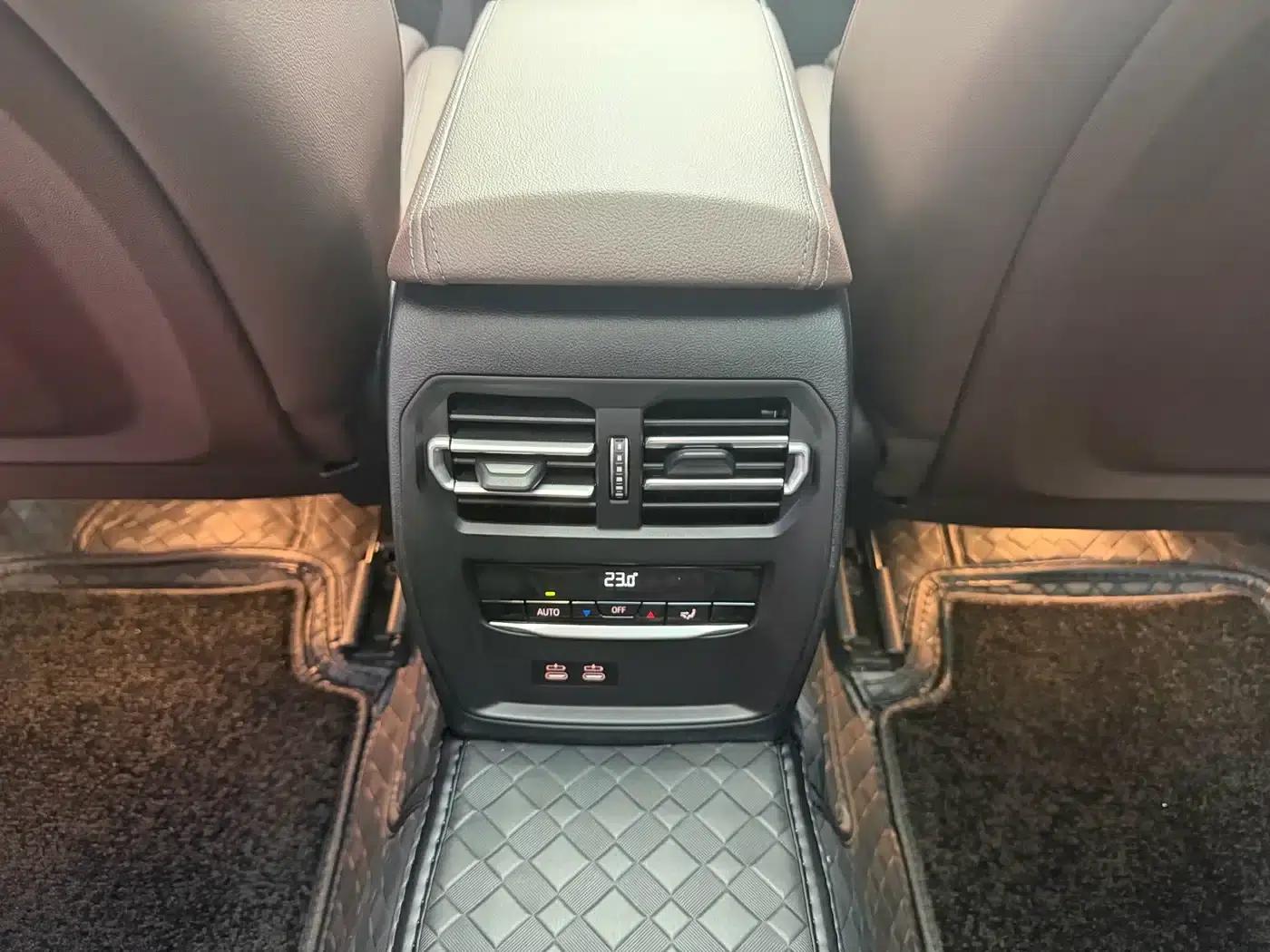 2023 BMW 3 Series 325Li M Sport Package — миниатюра 9