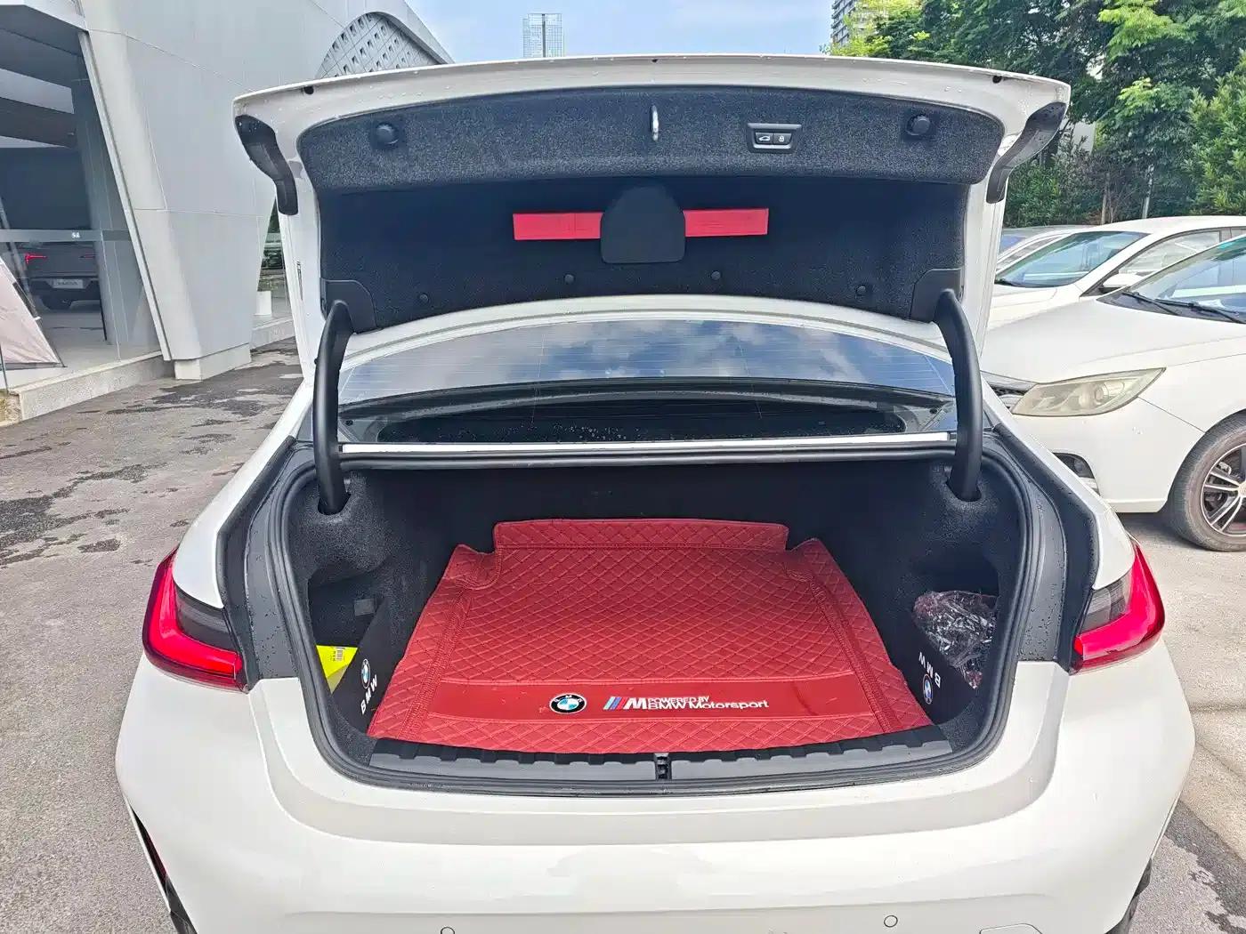 2025 BMW 3 Series 325Li M Sport Package — миниатюра 10