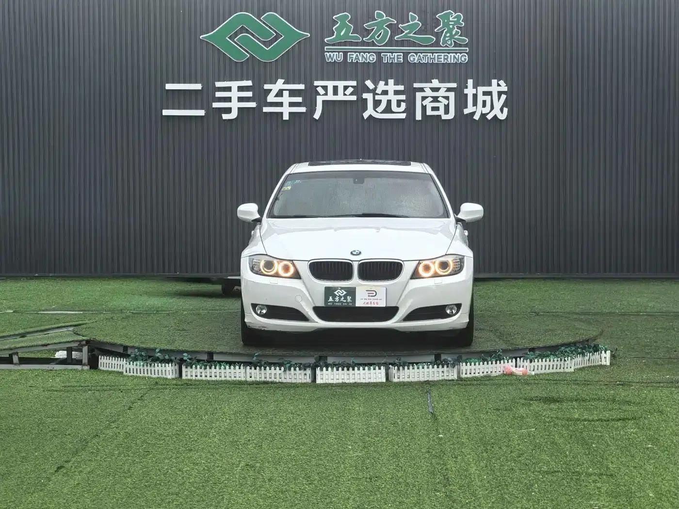 BMW 3 Series 2012 320i Fashion Edition — миниатюра 2