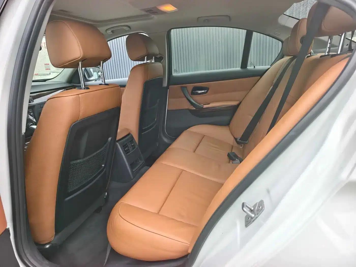 BMW 3 Series 2012 320i Fashion Edition — миниатюра 11