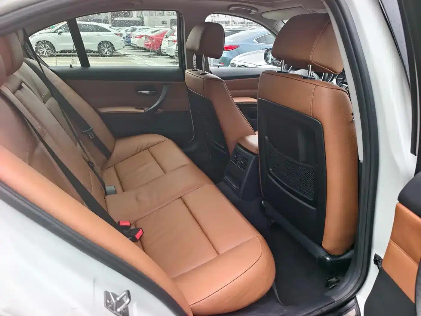 BMW 3 Series 2012 320i Fashion Edition — миниатюра 19
