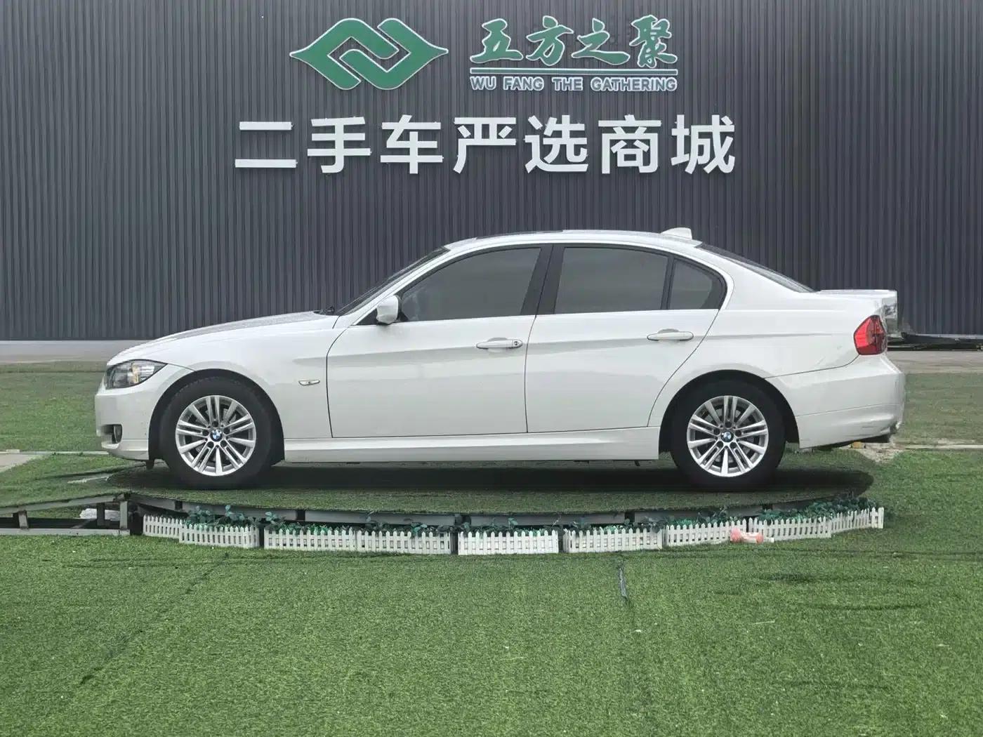 BMW 3 Series 2012 320i Fashion Edition — миниатюра 20