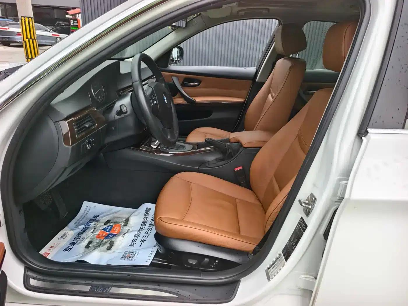 BMW 3 Series 2012 320i Fashion Edition — миниатюра 5