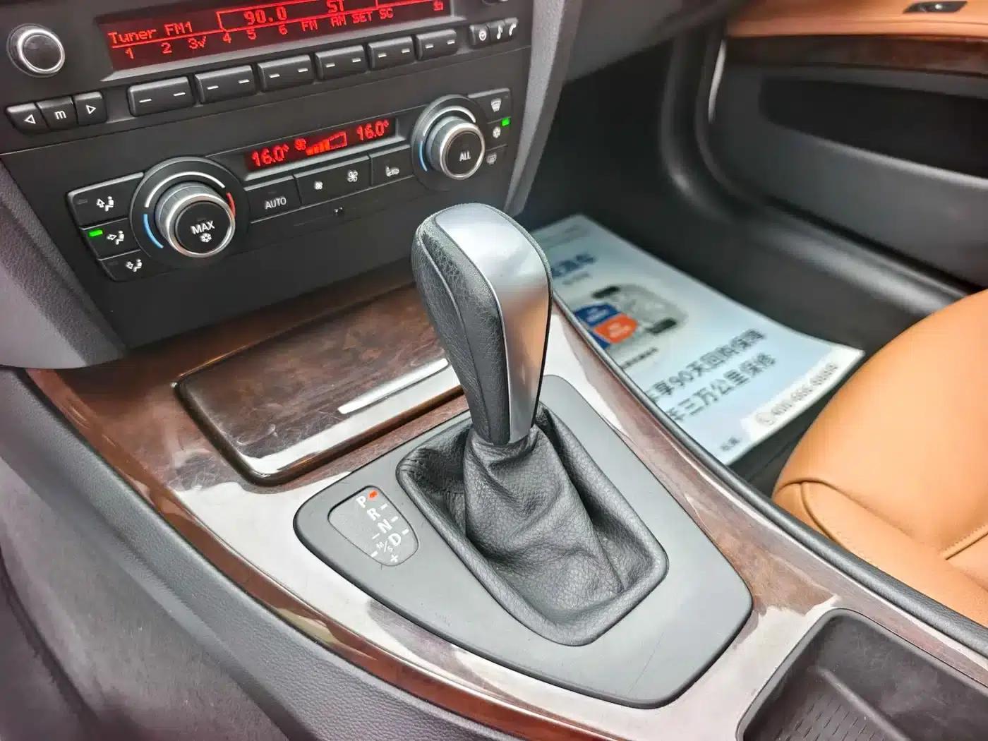 BMW 3 Series 2012 320i Fashion Edition — миниатюра 7