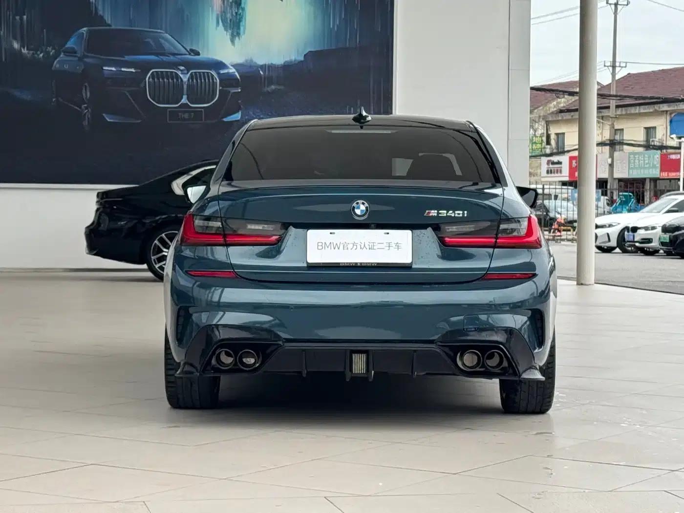 2020 BMW 3 Series 325Li M Sport Shadow Edition — миниатюра 5
