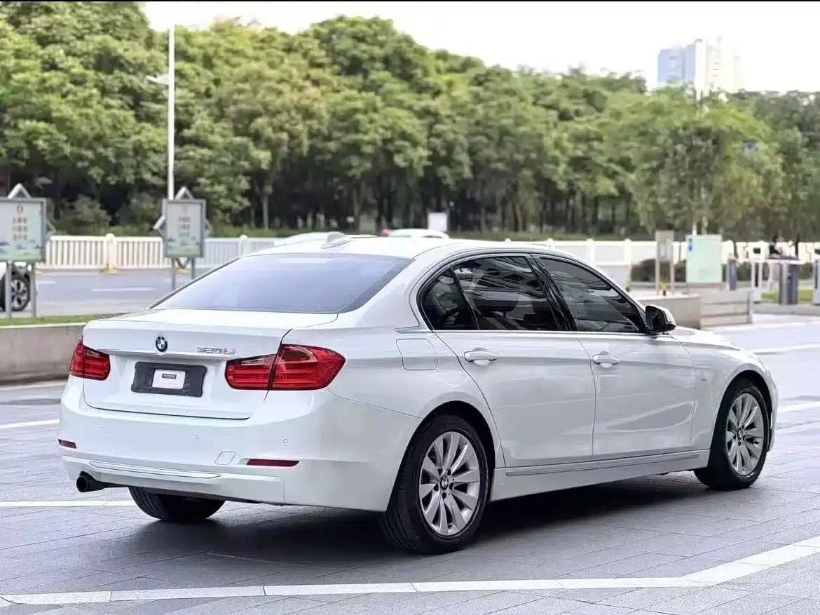 2016 BMW 3 Series 320i Fashion Edition — миниатюра 9