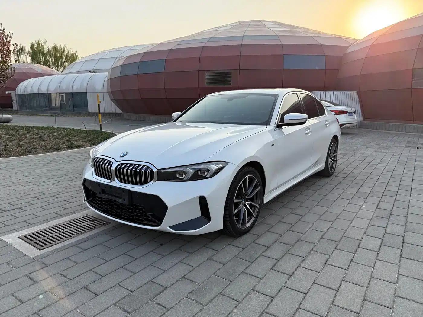 2024 BMW 3 Series 320i M Sport Package — миниатюра 1