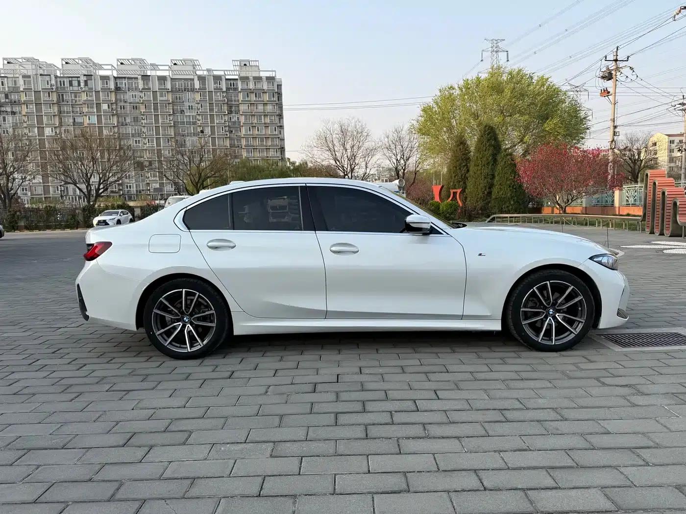 2024 BMW 3 Series 320i M Sport Package — миниатюра 8