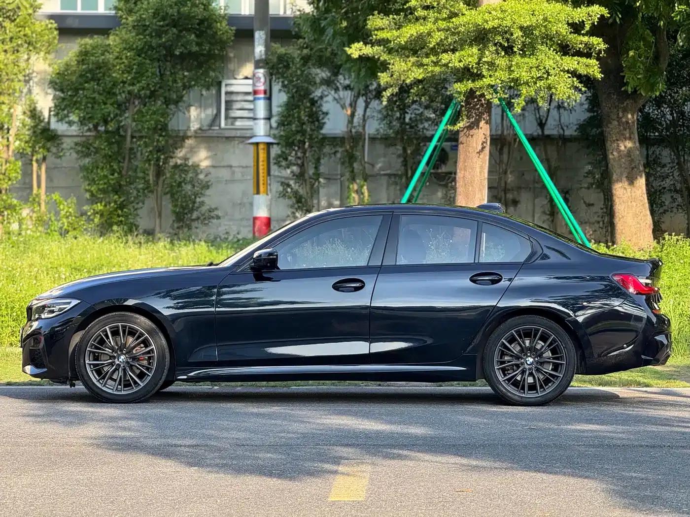 2021 BMW 3 Series 325i M Sport Shadow Edition — миниатюра 7