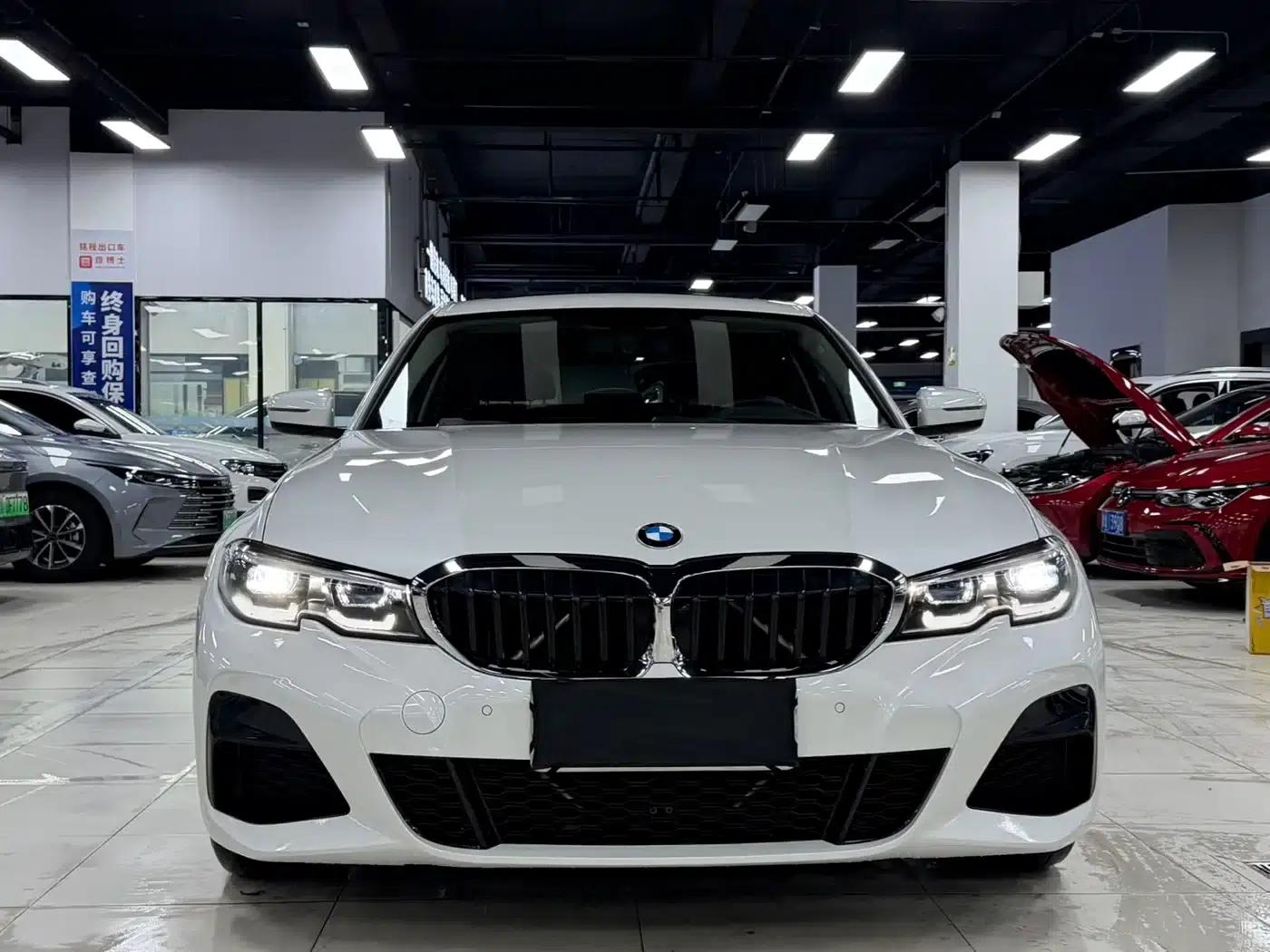 2022 BMW 3 Series 320Li M Sport Package — миниатюра 2
