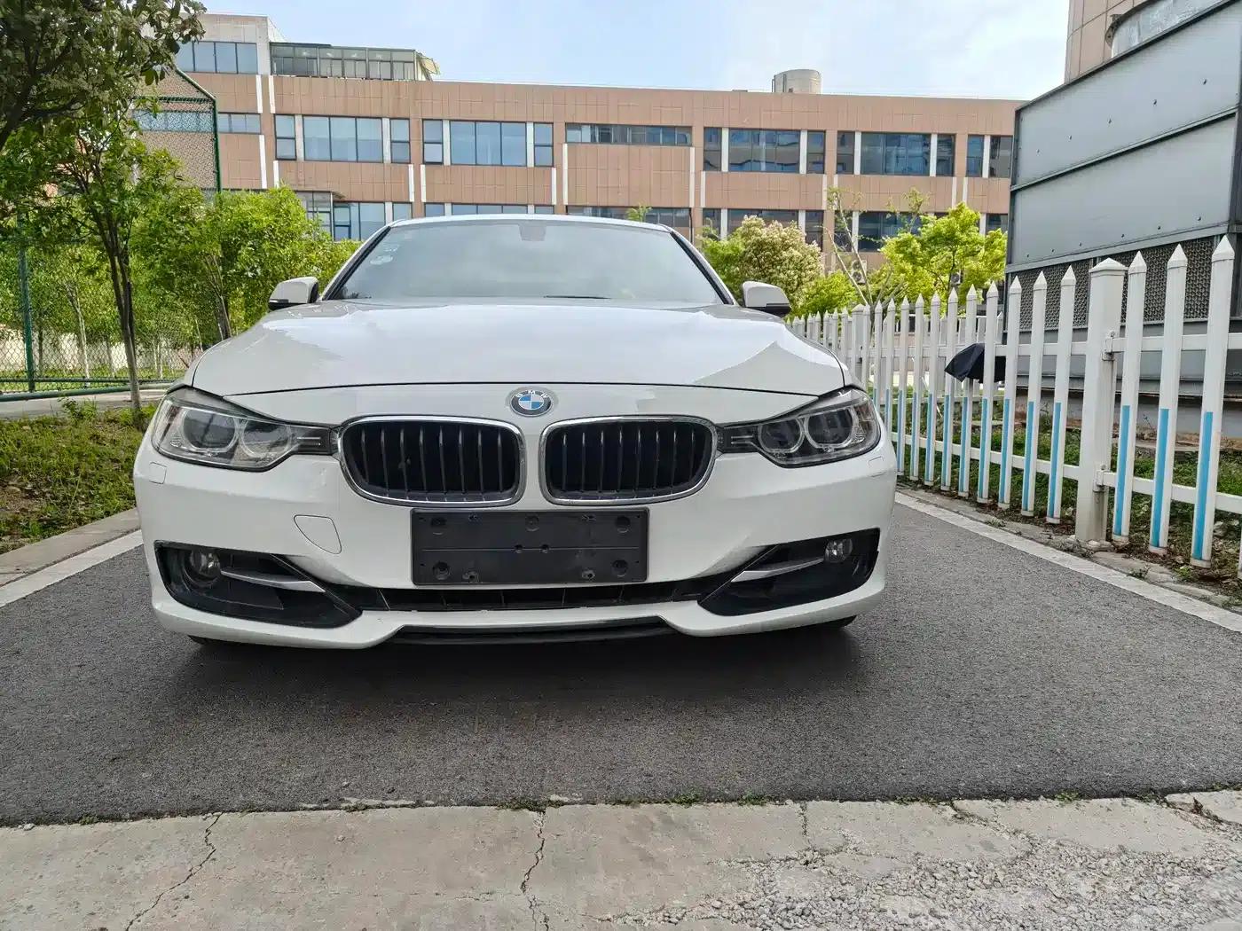 2014 BMW 3 Series 320i Sport Design Package — миниатюра 2