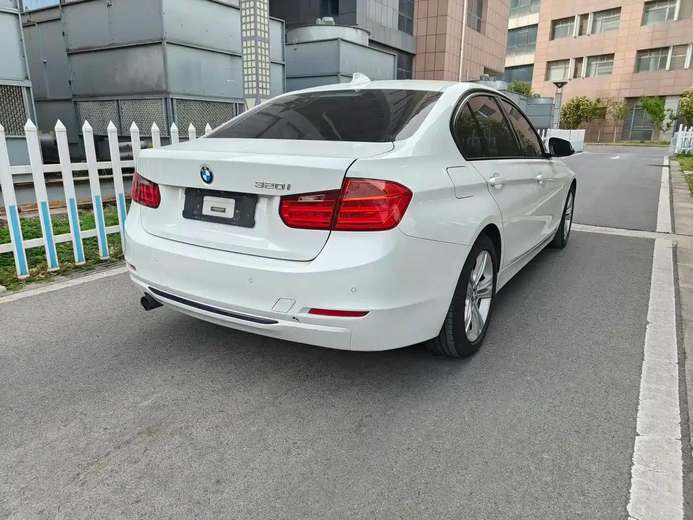 2014 BMW 3 Series 320i Sport Design Package — миниатюра 7
