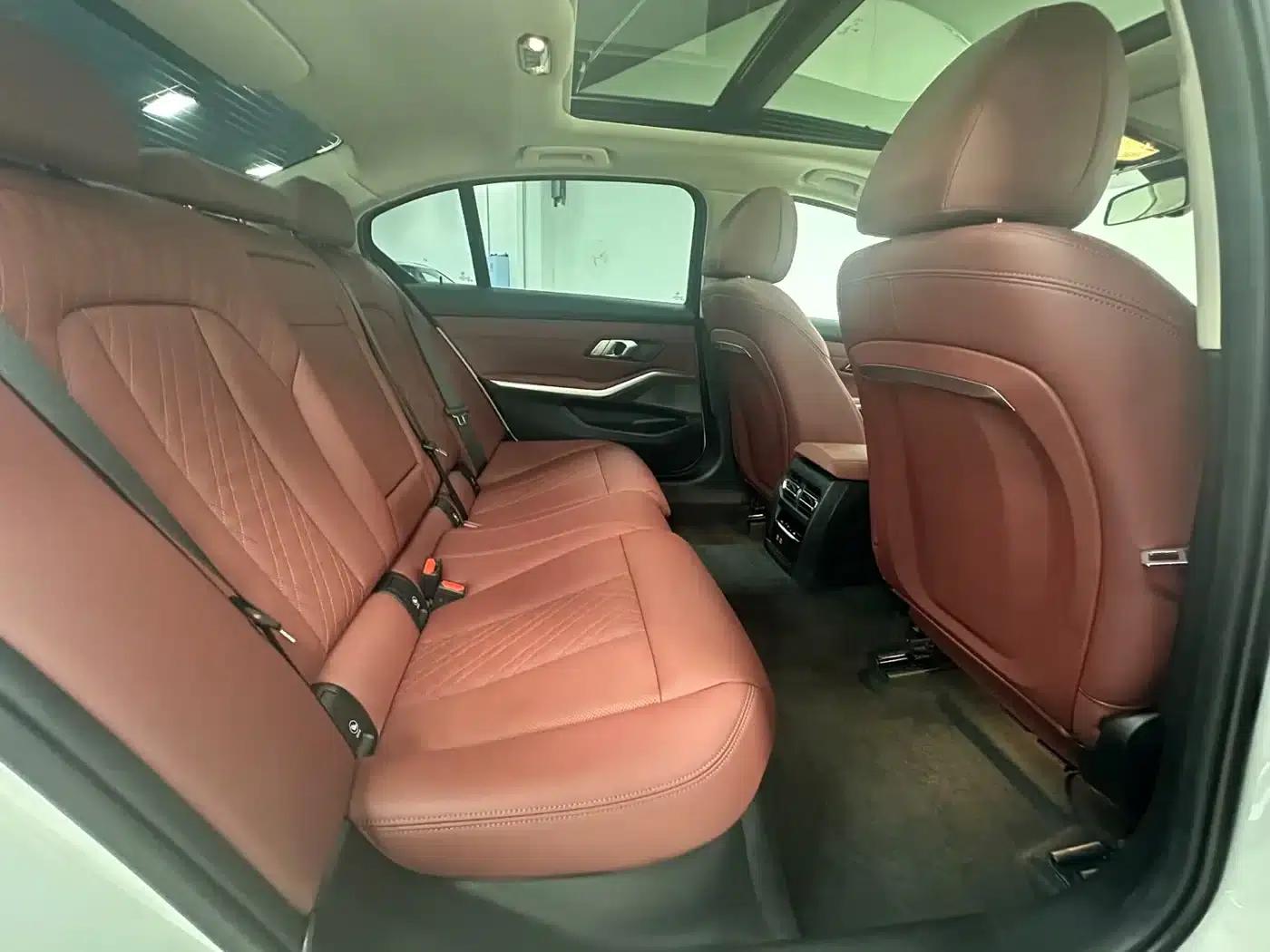 2023 BMW 3 Series 320Li M Sport Package — миниатюра 24