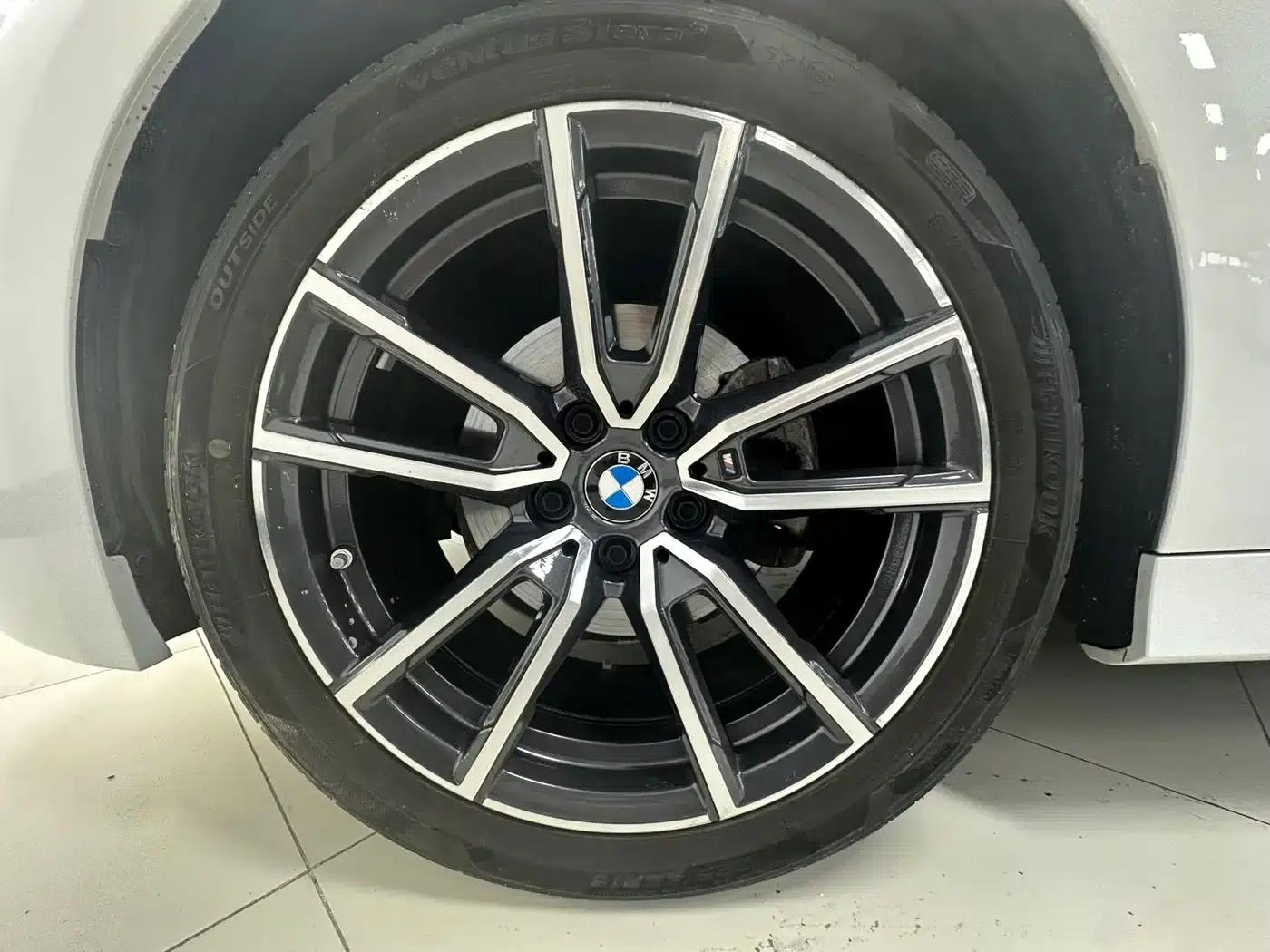 2023 BMW 3 Series 320Li M Sport Package — миниатюра 8