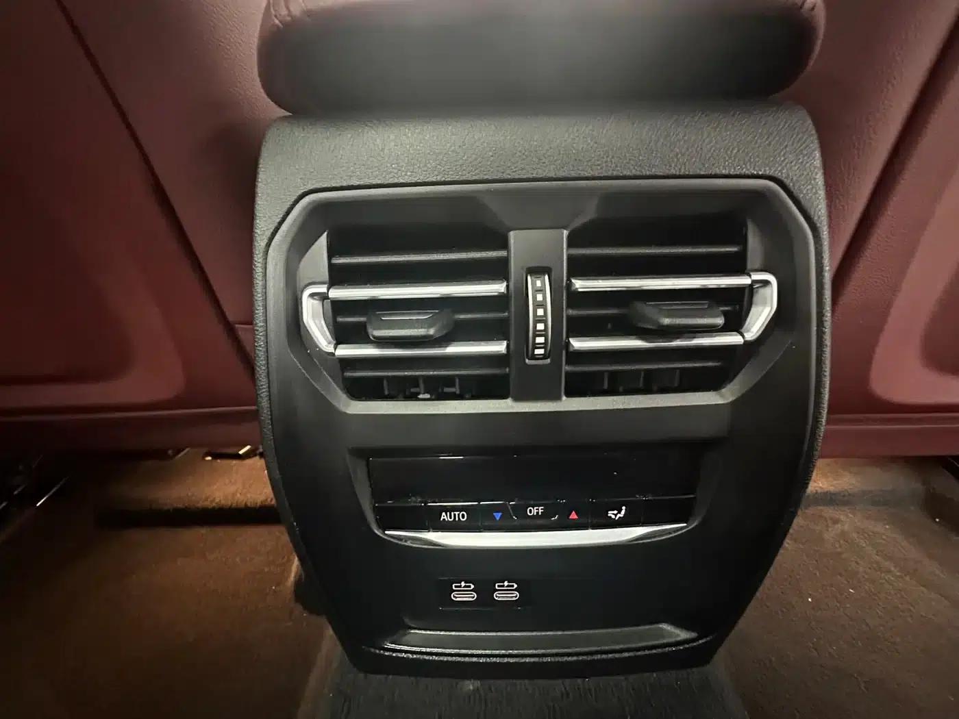 2023 BMW 3 Series 320Li M Sport Package — миниатюра 21