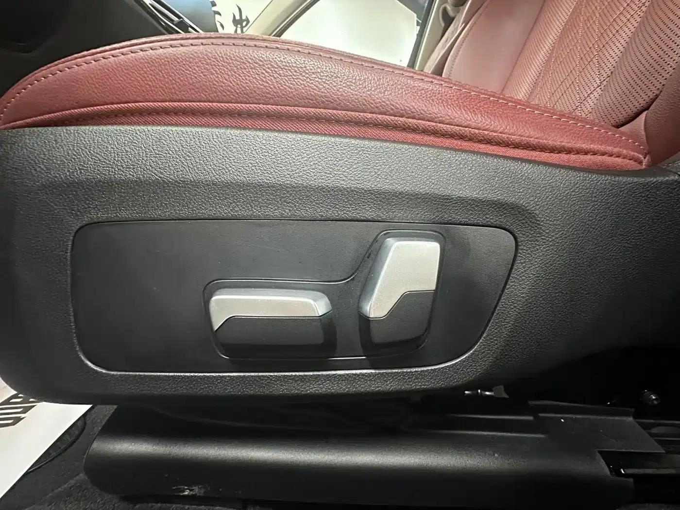 2023 BMW 3 Series 320Li M Sport Package — миниатюра 22