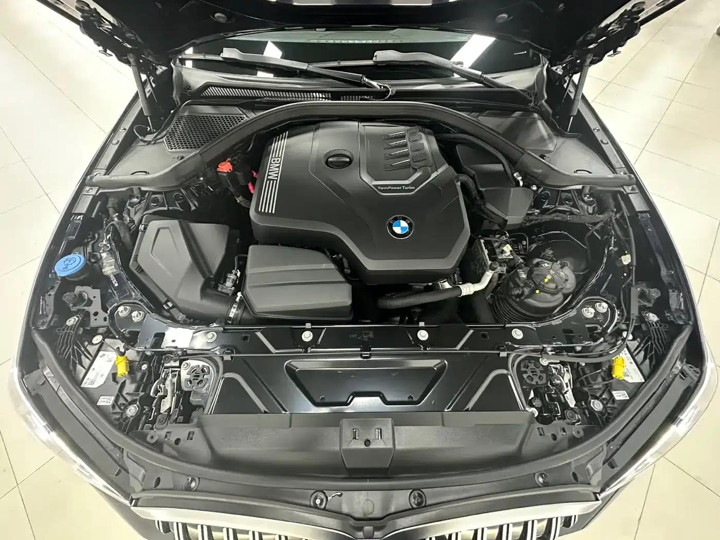 2023 BMW 3 Series 320Li M Sport Package — миниатюра 9